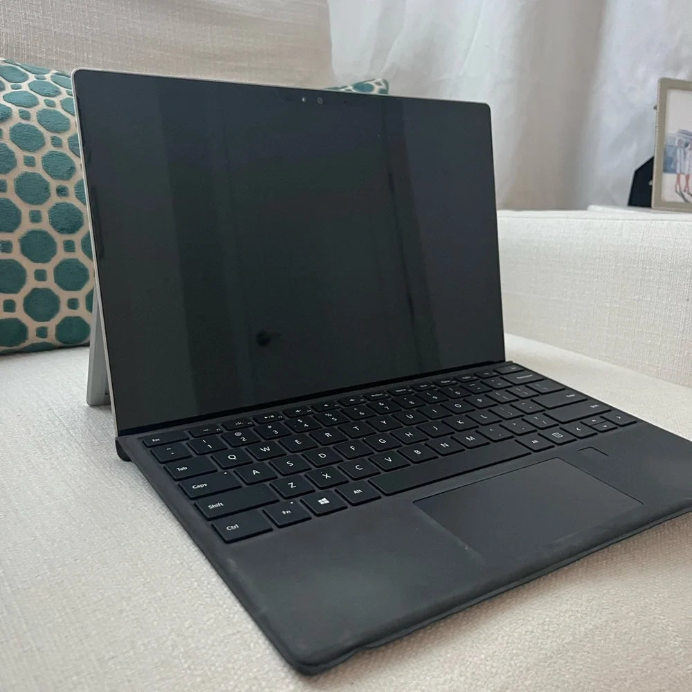 Microsoft Surface Go